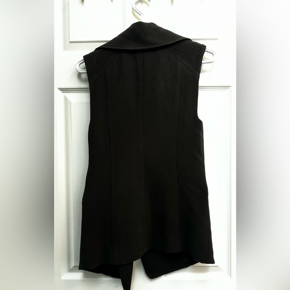 Aritzia Wilfred Oversized Vest with Silver Hardware - Picture 3 of 5